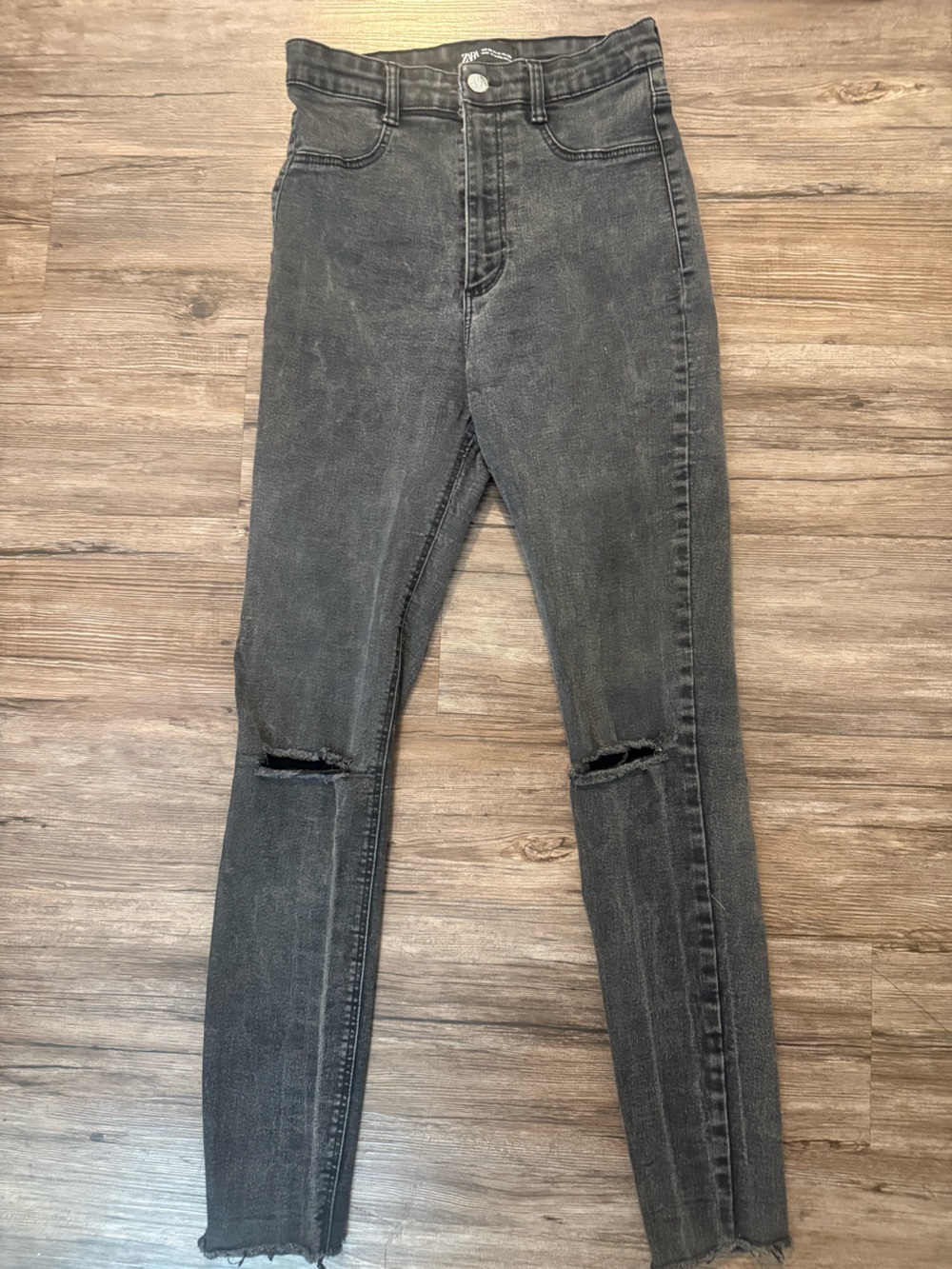 Zara Faded Black High-Waist Skinny Jeans with Knee Rips